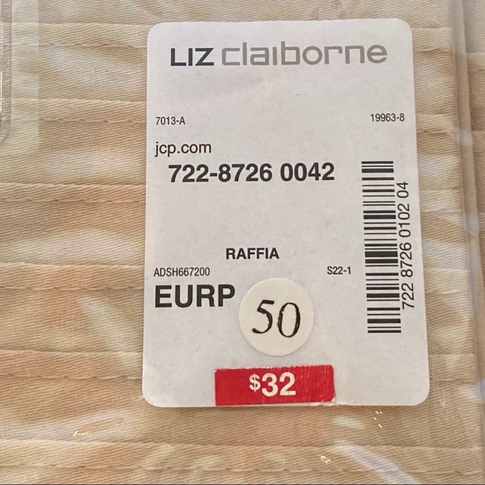 New! 2 Pleated Liz Claiborne Euro Shams In Raffia - Picture 4 of 4